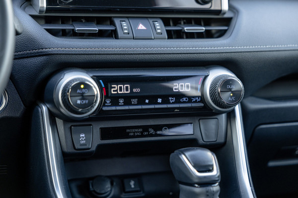 Toyota RAV4 2.5 Hybrid Dynamic / 63dkm NAP / Trekhaak / Navigatie / Camera / Adaptieve Cruise / Climate