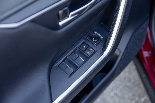 Toyota RAV4 2.5 Hybrid Dynamic / 63dkm NAP / Trekhaak / Navigatie / Camera / Adaptieve Cruise / Climate
