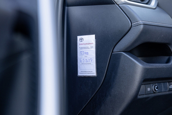 Toyota RAV4 2.5 Hybrid Dynamic / 63dkm NAP / Trekhaak / Navigatie / Camera / Adaptieve Cruise / Climate