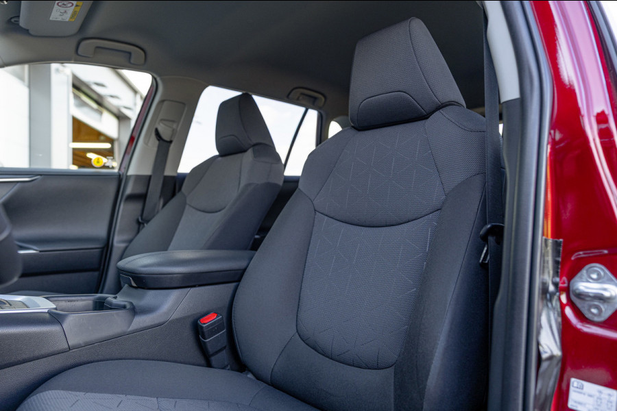 Toyota RAV4 2.5 Hybrid Dynamic / 63dkm NAP / Trekhaak / Navigatie / Camera / Adaptieve Cruise / Climate