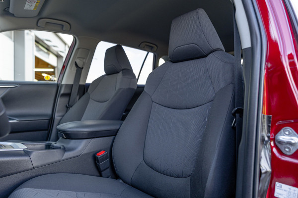 Toyota RAV4 2.5 Hybrid Dynamic / 63dkm NAP / Trekhaak / Navigatie / Camera / Adaptieve Cruise / Climate