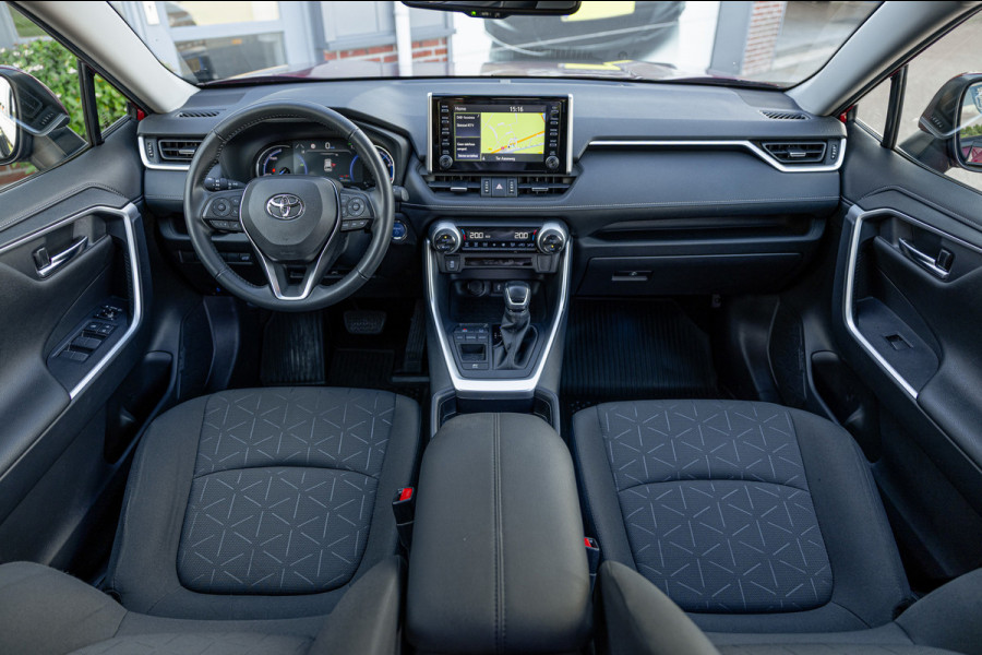 Toyota RAV4 2.5 Hybrid Dynamic / 63dkm NAP / Trekhaak / Navigatie / Camera / Adaptieve Cruise / Climate