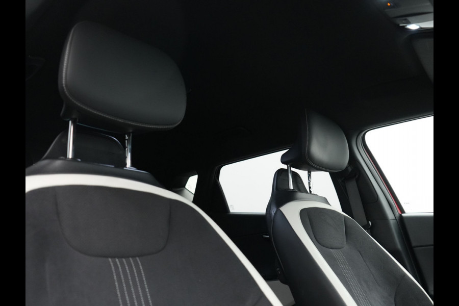 Kia Ev6 GT-Line 77.4 kWh 229pk Dealer O.H. | SOH 97,4% | Adaptive Cruise | Camera | Alcantara Sportstoelen Memory & Ventilatie | BLIS | Keyless | Stoelen & Stuur Verwarmd | Apple Carplay | Navigatie | DAB |