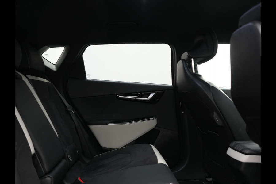 Kia Ev6 GT-Line 77.4 kWh 229pk Dealer O.H. | SOH 97,4% | Adaptive Cruise | Camera | Alcantara Sportstoelen Memory & Ventilatie | BLIS | Keyless | Stoelen & Stuur Verwarmd | Apple Carplay | Navigatie | DAB |