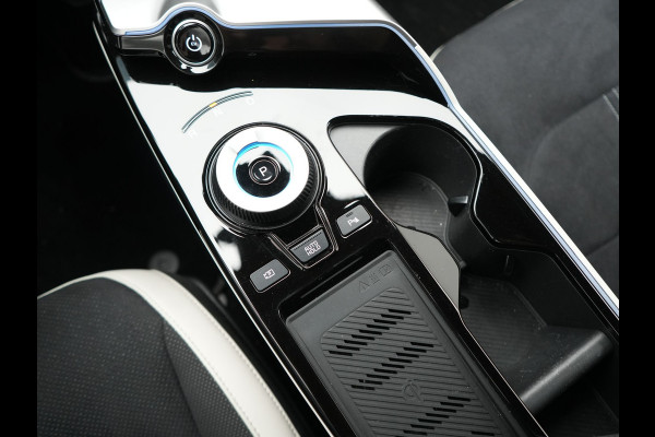 Kia Ev6 GT-Line 77.4 kWh 229pk Dealer O.H. | SOH 97,4% | Adaptive Cruise | Camera | Alcantara Sportstoelen Memory & Ventilatie | BLIS | Keyless | Stoelen & Stuur Verwarmd | Apple Carplay | Navigatie | DAB |