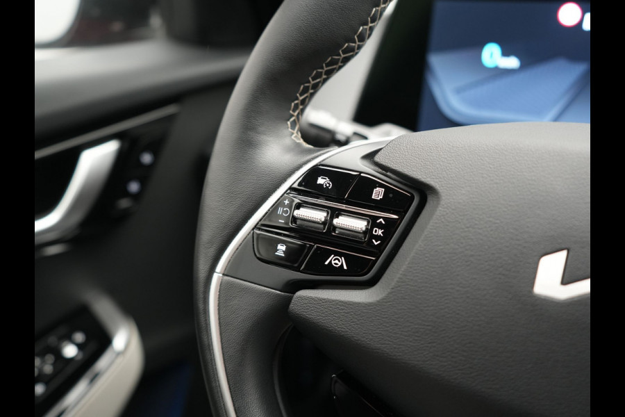 Kia Ev6 GT-Line 77.4 kWh 229pk Dealer O.H. | SOH 97,4% | Adaptive Cruise | Camera | Alcantara Sportstoelen Memory & Ventilatie | BLIS | Keyless | Stoelen & Stuur Verwarmd | Apple Carplay | Navigatie | DAB |