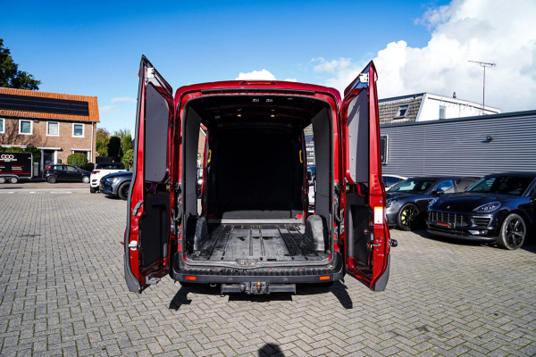 Ford Transit Custom 320 2.0 TDCI L2H2 Limited | Camera | Apple Carplay | 3 Zitplaatsen | Multifunctioneel stuurwiel|