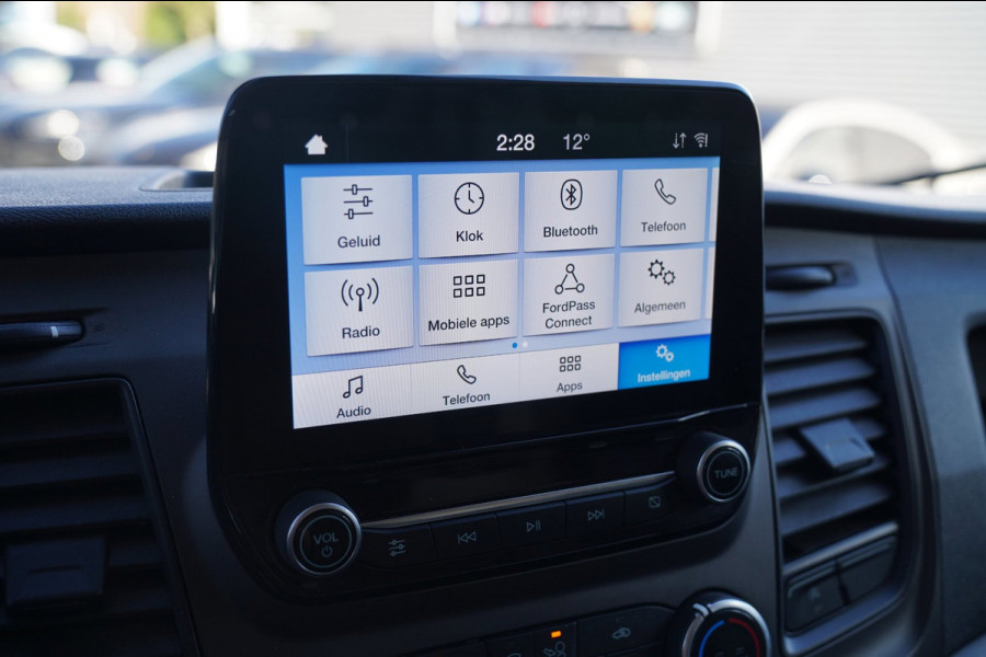 Ford Transit Custom 320 2.0 TDCI L2H2 Limited | Camera | Apple Carplay | 3 Zitplaatsen | Multifunctioneel stuurwiel|