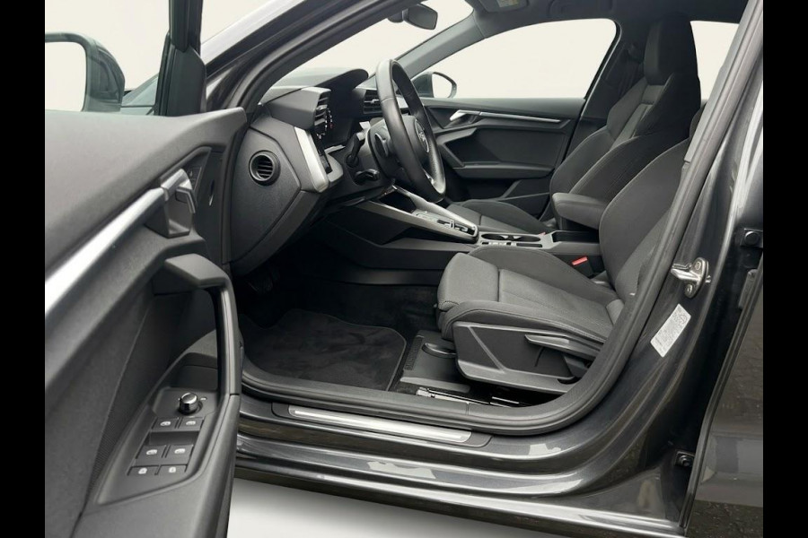 Audi A3 Sportback 30 TFSI Advanced edition 110pk | Navigatie | Lichtmetalen velgen | Parkeersensoren | Cruise controle