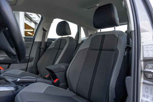 Volkswagen Polo 1.0 TSI Highline / NL-Auto / DAB / Climate Control / Cruise / 158dkm NAP