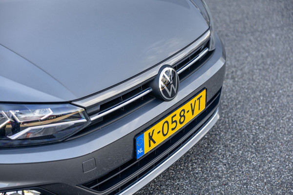 Volkswagen Polo 1.0 TSI Highline / NL-Auto / DAB / Climate Control / Cruise / 158dkm NAP