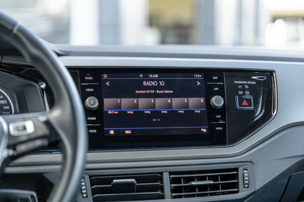 Volkswagen Polo 1.0 TSI Comfortline / Navigatie / Carplay / Adaptieve Cruise / Airco / 5-Deurs