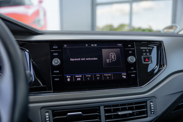 Volkswagen Polo 1.0 TSI Comfortline / Navigatie / Carplay / Adaptieve Cruise / Airco / 5-Deurs