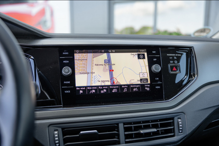 Volkswagen Polo 1.0 TSI Comfortline / Navigatie / Carplay / Adaptieve Cruise / Airco / 5-Deurs