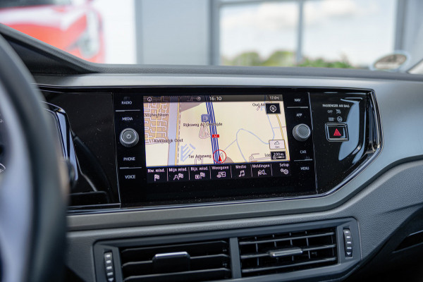 Volkswagen Polo 1.0 TSI Comfortline / Navigatie / Carplay / Adaptieve Cruise / Airco / 5-Deurs