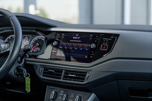 Volkswagen Polo 1.0 TSI Comfortline / Navigatie / Carplay / Adaptieve Cruise / Airco / 5-Deurs