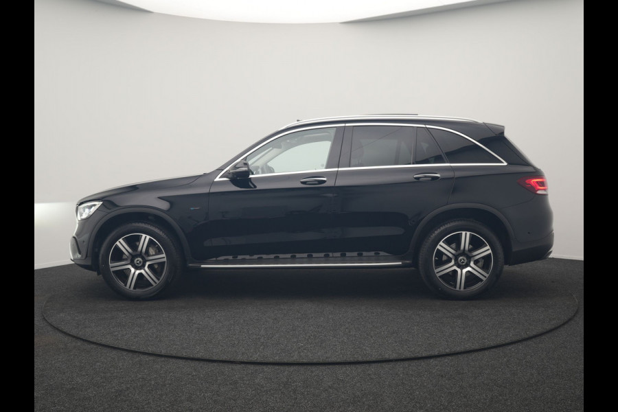 Mercedes-Benz GLC 300e 4MATIC Business Solution Luxury PHEV 320pk Dealer O.H. | SOH 88,1% | Panodak | Adaptive Cruise | Head Up | 360 Camera | Lederen Comfortstoelen Memory & Massage | Keyless | BLIS | Apple Carplay | Stoelverwarming | Virtual | Navigatie | DAB | Plug