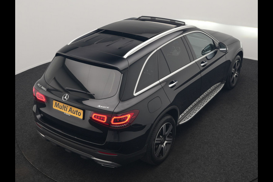 Mercedes-Benz GLC 300e 4MATIC Business Solution Luxury PHEV 320pk Dealer O.H. | SOH 88,1% | Panodak | Adaptive Cruise | Head Up | 360 Camera | Lederen Comfortstoelen Memory & Massage | Keyless | BLIS | Apple Carplay | Stoelverwarming | Virtual | Navigatie | DAB | Plug