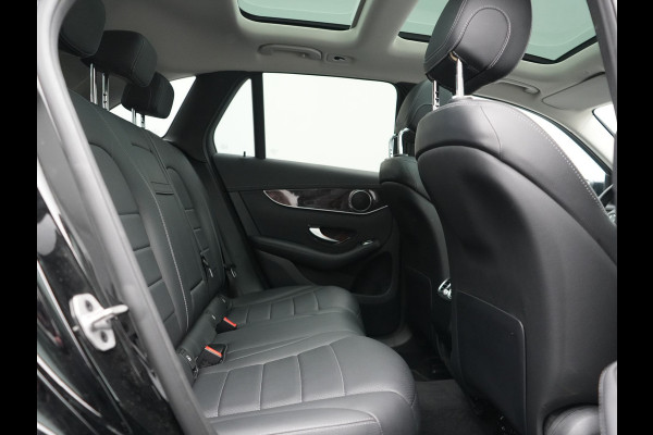 Mercedes-Benz GLC 300e 4MATIC Business Solution Luxury PHEV 320pk Dealer O.H. | SOH 88,1% | Panodak | Adaptive Cruise | Head Up | 360 Camera | Lederen Comfortstoelen Memory & Massage | Keyless | BLIS | Apple Carplay | Stoelverwarming | Virtual | Navigatie | DAB | Plug