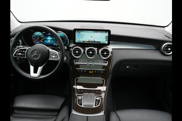 Mercedes-Benz GLC 300e 4MATIC Business Solution Luxury PHEV 320pk Dealer O.H. | SOH 88,1% | Panodak | Adaptive Cruise | Head Up | 360 Camera | Lederen Comfortstoelen Memory & Massage | Keyless | BLIS | Apple Carplay | Stoelverwarming | Virtual | Navigatie | DAB | Plug