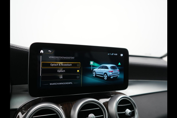 Mercedes-Benz GLC 300e 4MATIC Business Solution Luxury PHEV 320pk Dealer O.H. | SOH 88,1% | Panodak | Adaptive Cruise | Head Up | 360 Camera | Lederen Comfortstoelen Memory & Massage | Keyless | BLIS | Apple Carplay | Stoelverwarming | Virtual | Navigatie | DAB | Plug