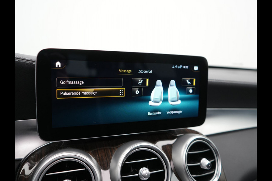 Mercedes-Benz GLC 300e 4MATIC Business Solution Luxury PHEV 320pk Dealer O.H. | SOH 88,1% | Panodak | Adaptive Cruise | Head Up | 360 Camera | Lederen Comfortstoelen Memory & Massage | Keyless | BLIS | Apple Carplay | Stoelverwarming | Virtual | Navigatie | DAB | Plug