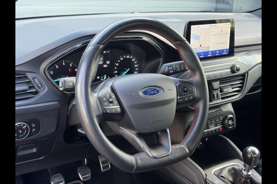 Ford FOCUS Wagon 1.0 EcoBoost ST Line Business ✓2e Eigenaar✓Navi✓Camera✓Carplay✓Afn.Trekhaak✓125pk✓Keyless✓Stoelverw✓Stuurverw✓6 Bak✓Dealer Onderhouden✓17'' Lm velgen✓Pdc V+A✓N.A.P✓Apk tot 02-2027