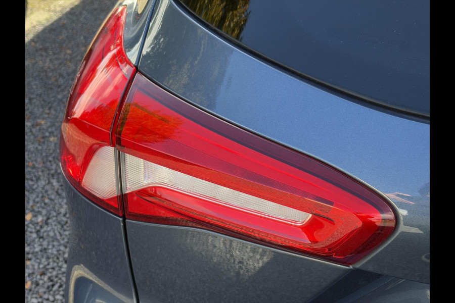Ford FOCUS Wagon 1.0 EcoBoost ST Line Business ✓2e Eigenaar✓Navi✓Camera✓Carplay✓Afn.Trekhaak✓125pk✓Keyless✓Stoelverw✓Stuurverw✓6 Bak✓Dealer Onderhouden✓17'' Lm velgen✓Pdc V+A✓N.A.P✓Apk tot 02-2027