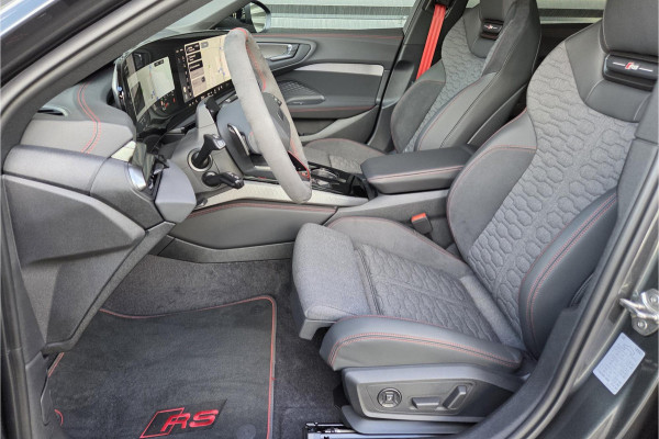Audi RS5 Avant e-hybrid quattro - Direct leverbaar - Pano - Sportuitlaat