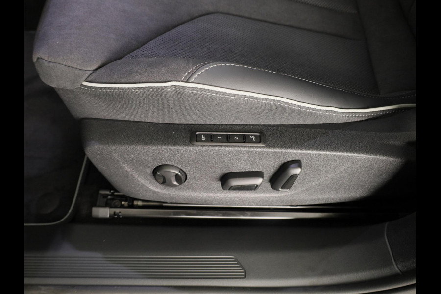 Škoda Enyaq 60 Sportline 204pk | Panoramadak | 20 inch | Sportstoelen | Adaptive Cruise | Blind Spot