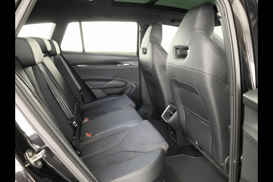 Škoda Enyaq 60 Sportline 204pk | Panoramadak | 20 inch | Sportstoelen | Adaptive Cruise | Blind Spot