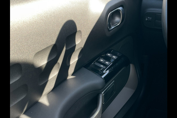 Citroën C3 1.2 PureTech Shine | Camera | PDC | Carplay | Navi |