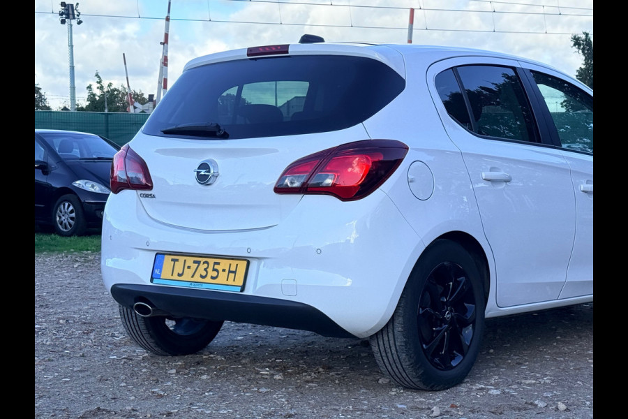 Opel Corsa 1.4 Black Edition/ NAVI/ DAB/ CRUISE