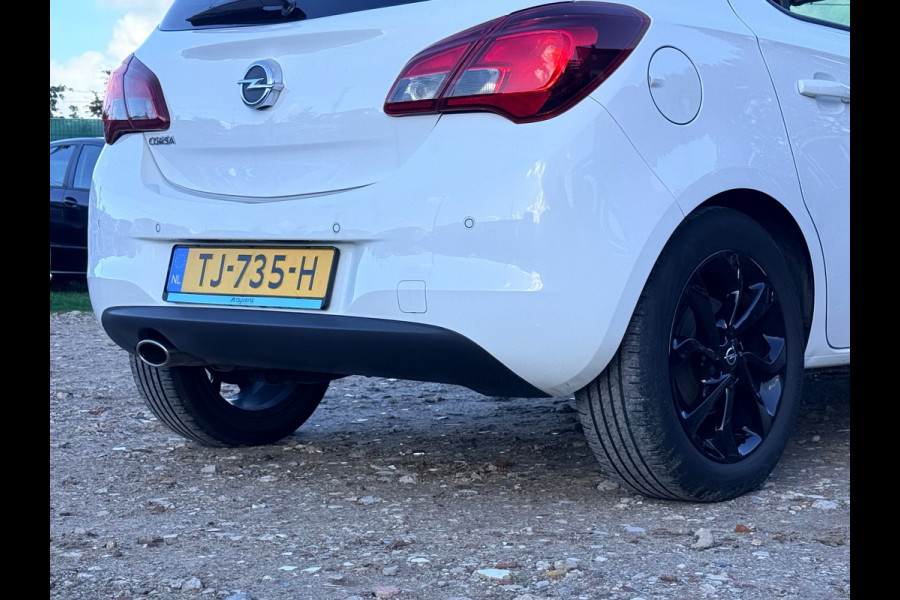 Opel Corsa 1.4 Black Edition/ NAVI/ DAB/ CRUISE