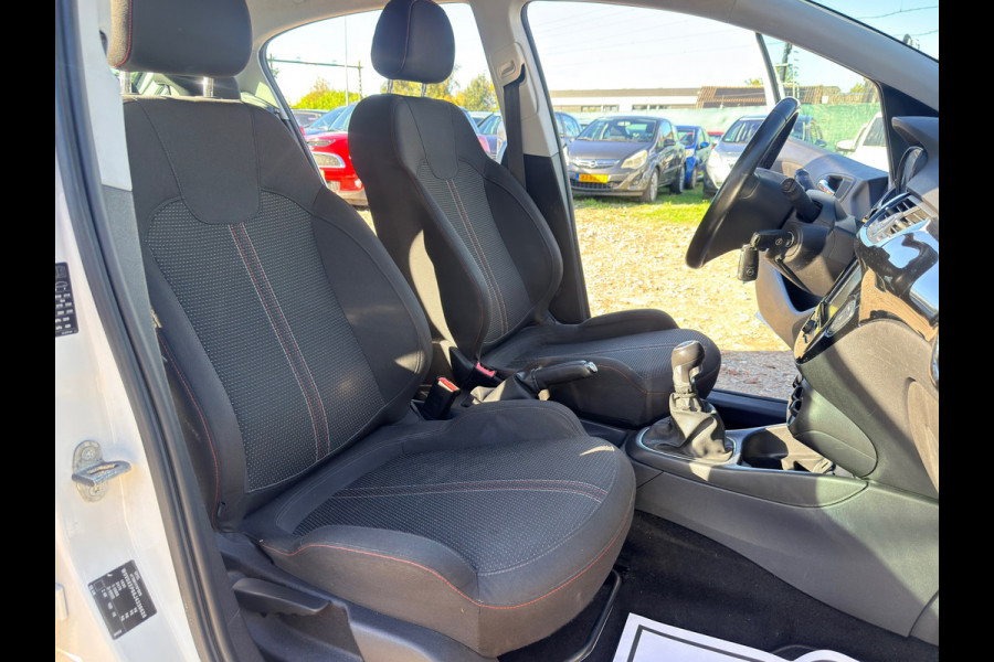 Opel Corsa 1.4 Black Edition/ NAVI/ DAB/ CRUISE