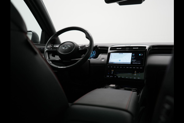 Hyundai Tucson 1.6 T-GDI PHEV N Line Sky 4WD 265pk Dealer O.H. | SOH 97,2% | Panodak | Adaptive Cruise | 360 Camera | Alcantara Sportstoelen Memory & Ventilatie | Keyless | BLIS | Stoelen & Stuur Verwarmd | Apple Carplay | Navigatie | DAB | Plug In Hybri