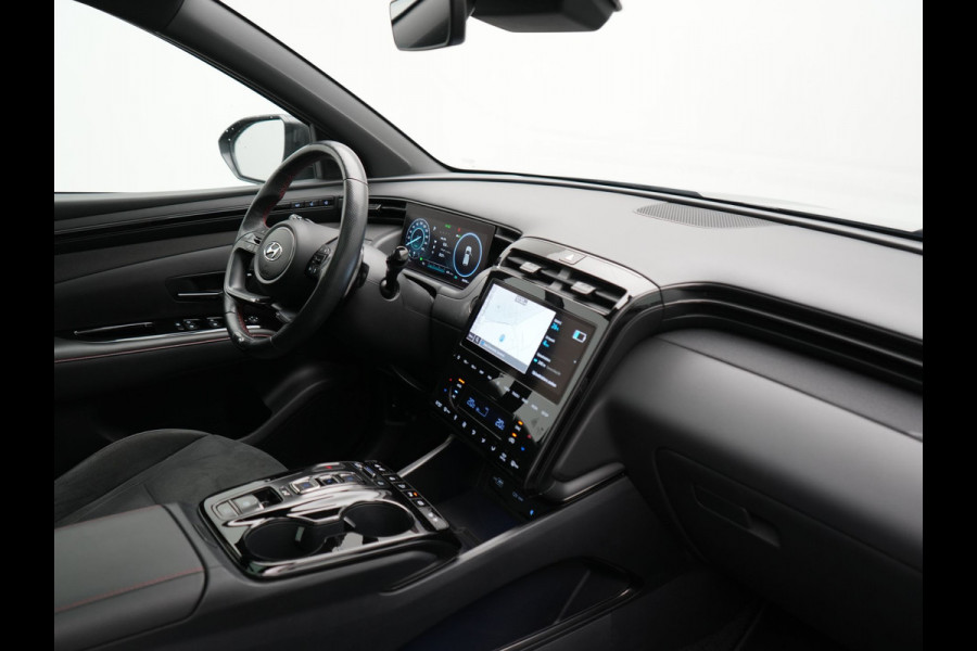 Hyundai Tucson 1.6 T-GDI PHEV N Line Sky 4WD 265pk Dealer O.H. | SOH 97,2% | Panodak | Adaptive Cruise | 360 Camera | Alcantara Sportstoelen Memory & Ventilatie | Keyless | BLIS | Stoelen & Stuur Verwarmd | Apple Carplay | Navigatie | DAB | Plug In Hybri