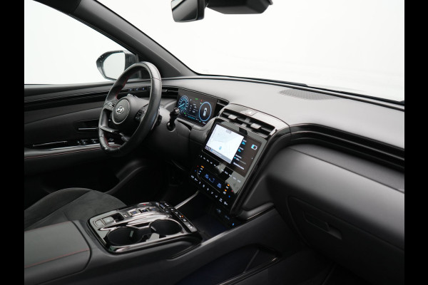 Hyundai Tucson 1.6 T-GDI PHEV N Line Sky 4WD 265pk Dealer O.H. | SOH 97,2% | Panodak | Adaptive Cruise | 360 Camera | Alcantara Sportstoelen Memory & Ventilatie | Keyless | BLIS | Stoelen & Stuur Verwarmd | Apple Carplay | Navigatie | DAB | Plug In Hybri