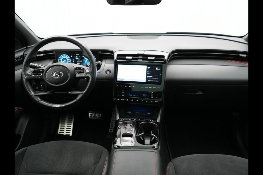 Hyundai Tucson 1.6 T-GDI PHEV N Line Sky 4WD 265pk Dealer O.H. | SOH 97,2% | Panodak | Adaptive Cruise | 360 Camera | Alcantara Sportstoelen Memory & Ventilatie | Keyless | BLIS | Stoelen & Stuur Verwarmd | Apple Carplay | Navigatie | DAB | Plug In Hybri