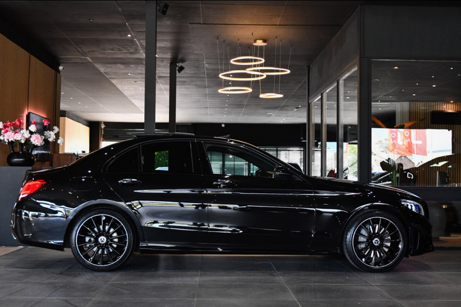 Mercedes-Benz C-Klasse 300 e AMG Night Edition, Pano, Luchtvering, Burmester, 360, Virtual, Multibeam, Keyless. CarPlay!