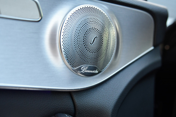 Mercedes-Benz C-Klasse 300 e AMG Night Edition, Pano, Luchtvering, Burmester, 360, Virtual, Multibeam, Keyless. CarPlay!