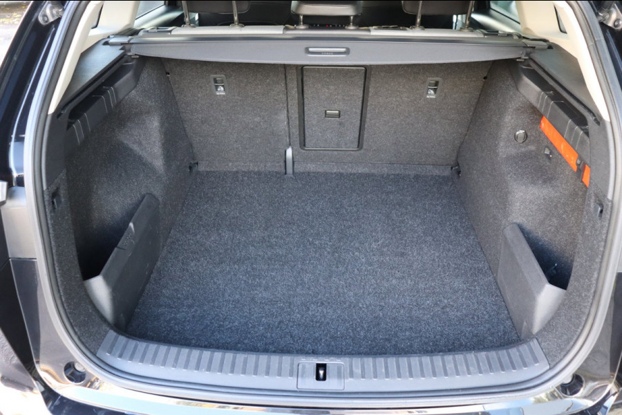 Škoda Enyaq iV 60 Org.NL el.trekhaak h.leer+stoel/stuurverw. SOH 90,43%