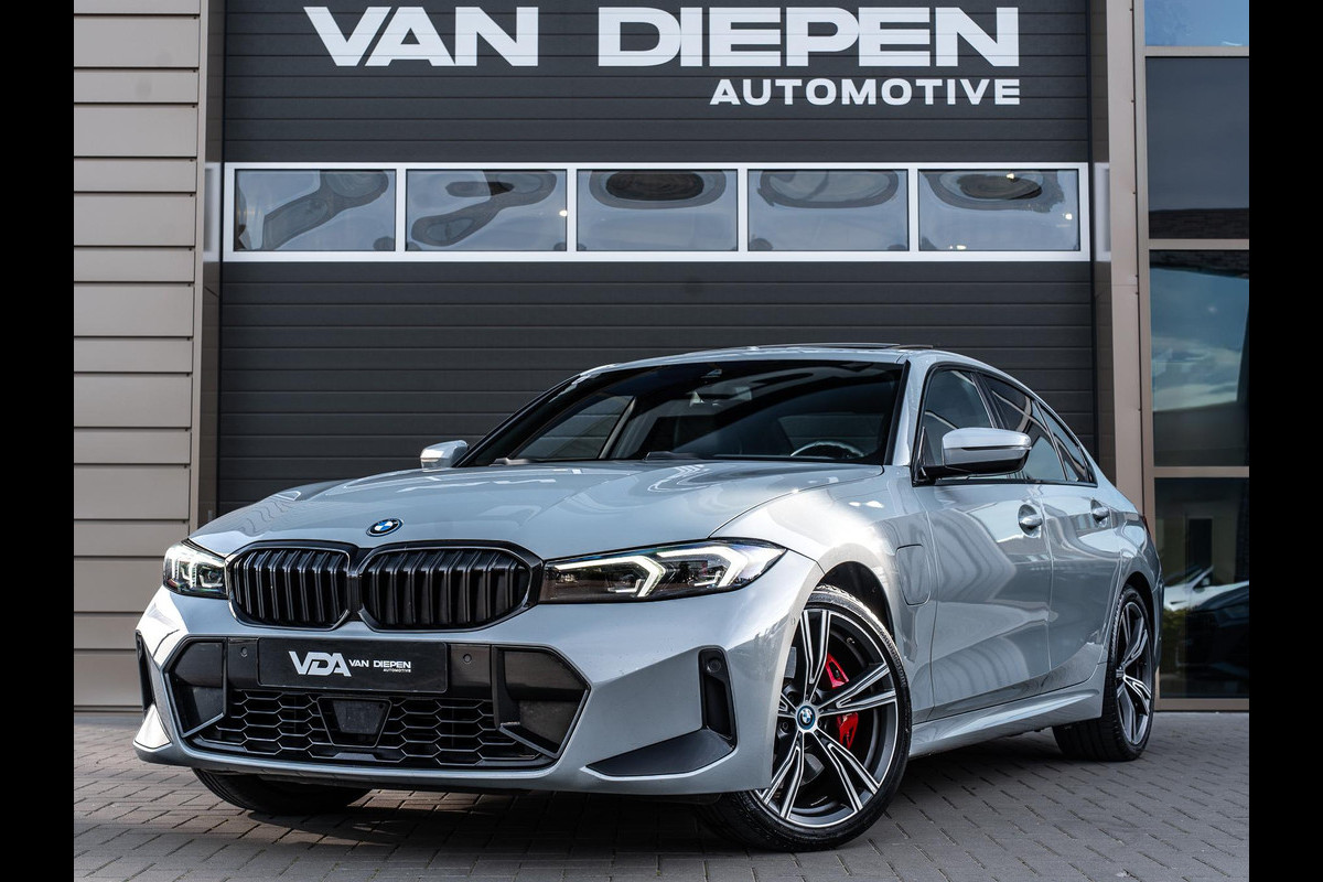 BMW 3-serie 330e xDrive - M-Sport Pro l Pano l ACC l Laser l Carbon l 19''