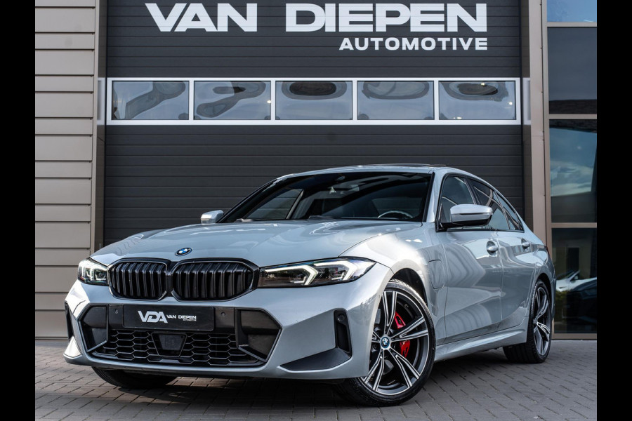 BMW 3-serie 330e xDrive - M-Sport Pro l Pano l ACC l Laser l Carbon l 19''