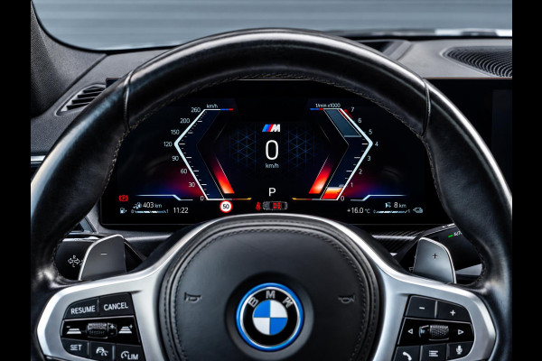 BMW 3-serie 330e xDrive - M-Sport Pro l Pano l ACC l Laser l Carbon l 19''