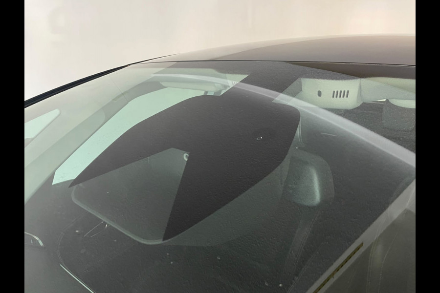 Renault Scénic 1.3 TCe Bose AUTOMAAT AIRCO NAVI VELGEN PDC ELEK RAMEN CENT VERG TREKHAAK KEURIGE AUTO