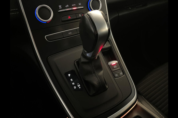 Renault Scénic 1.3 TCe Bose AUTOMAAT AIRCO NAVI VELGEN PDC ELEK RAMEN CENT VERG TREKHAAK KEURIGE AUTO