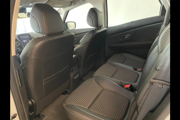 Renault Scénic 1.3 TCe Bose AUTOMAAT AIRCO NAVI VELGEN PDC ELEK RAMEN CENT VERG TREKHAAK KEURIGE AUTO