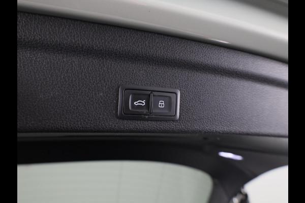 Audi Q3 Sportback 45 TFSI quattro edition one 230pk | Navigatie | Parkeercamera | B&O Audio | Panoramadak | Lederen bekleding