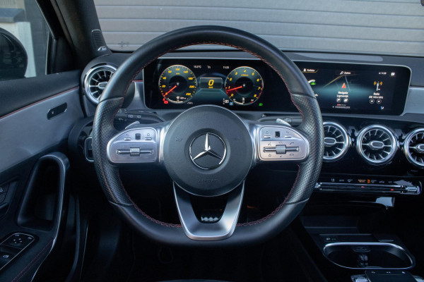 Mercedes-Benz A-Klasse 250 Premium Plus PANO CAMERA BURMESTER AMG DIFFUSER LED